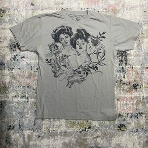 Tom Burns Design by Humans T-shirt vintage style Y2K